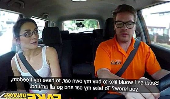 Также озабоченная проказница сладко ебеться в свою вагину, издавая яростные стоны и получая множество сладких незабываемых оргазмов, порно видео