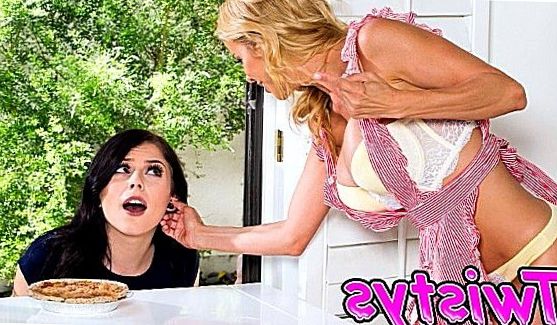 Зрелые суки Lily Lane и Blake Blossom ебутся в тройничке и получают сперму, порно видео