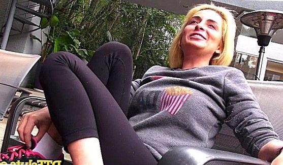 Затем жеребец вставил прибор в ее вагину и жарко оттрахал, порно видео